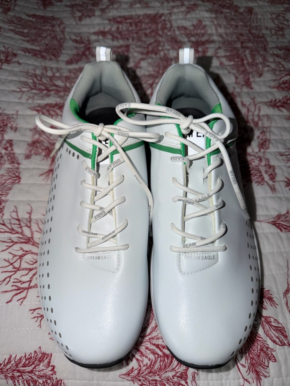Dream Eagle Men's Spiked-less Golf Shoes
